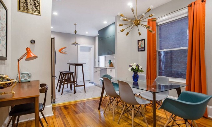 Truxton Circle House | Massive 6BR & 4BA Private Duplex Townhouse Central