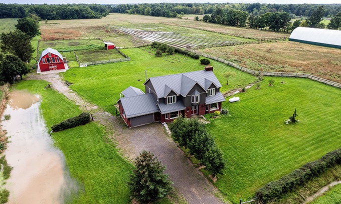West Lincoln Other | Massive Farm house near Niagara Falls