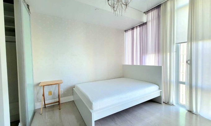 Humber Bay Condo | Master Bedroom From November 1st 2024 - April 1st 2025