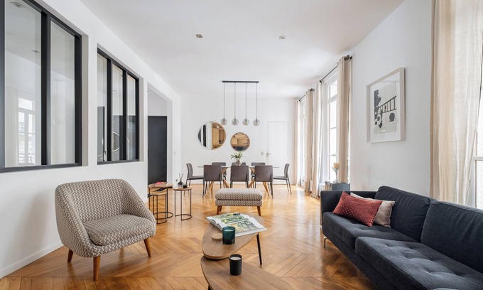 Ternes Apartment | Master of Minimalism, by Veeve