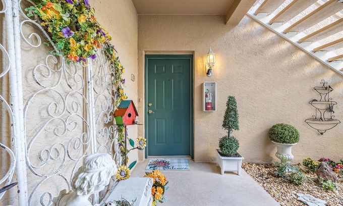 Cypress Lake Condo | Master Planned Gated Community, Sports Park, Pool, Fitness Center- Condo Daffodil- Roelens Vacations