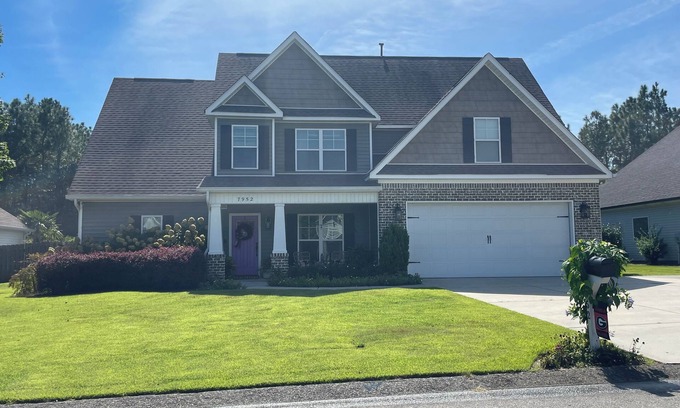 Bath House | Master's Rental: 4-bedroom house with WiFi and AC in enjoyable North Augusta