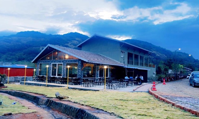 Atvan Hotel | Mastiff Grand La Villae