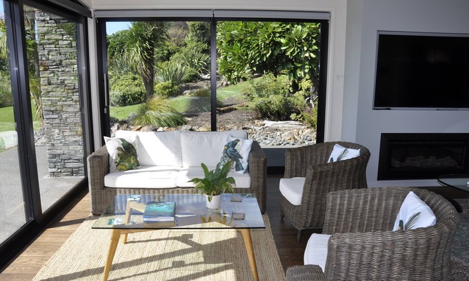 Tutukaka House | Matapouri and Poor Knights Spectacular Coastal Views - Aroha Luxury Guest Suite