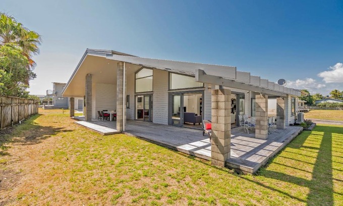 Matarangi House | Matarangi Marvel - Matarangi Holiday Home