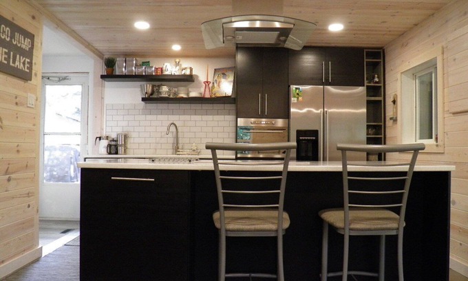 Dunnottar House | Matlock Beach Bungalow Ice Fishing Best Location!