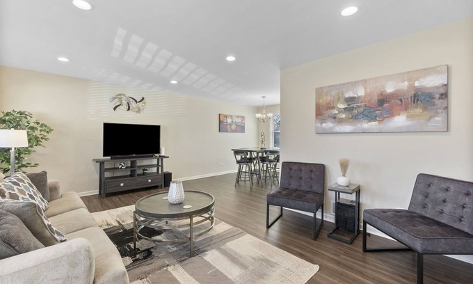 Matteson House | Matteson Rental