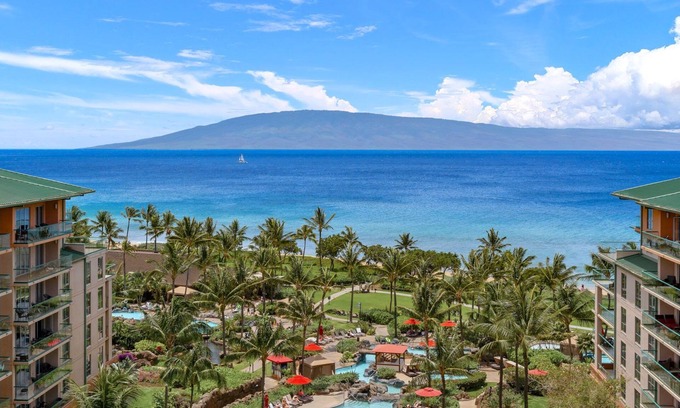 Honokowai Condo | Maui Resort Rentals: Honua Kai – 5 Total Bedrooms, 9th Floor Stunning Deluxe Ocean and West Maui Mountain Views!