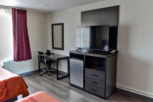 Downtown Klamath Falls Hotel | Maverick Motel - Modern Renovated Motel