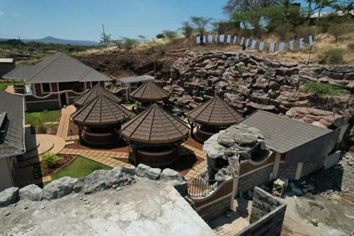 Taveta Hotel | Mawimbi Jiko Hotel