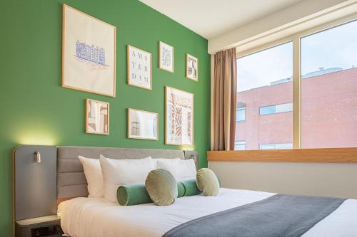 Hoofddorp Hotel | Maxhotel Amsterdam Airport Schiphol - Recently Renovated