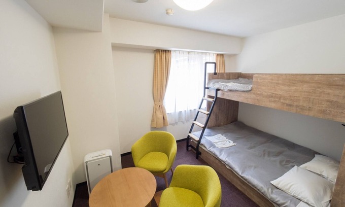 Shin-Osaka Hotel | Maximum 3 people Nonsmoking bunk bedroom Doubl/Osaka Ōsaka