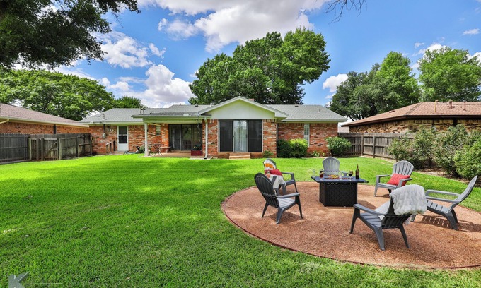 Abilene House | Maxine's Place- A Wonderful Family Legacy