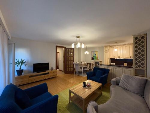 Komoran Apartment | May's Apartment