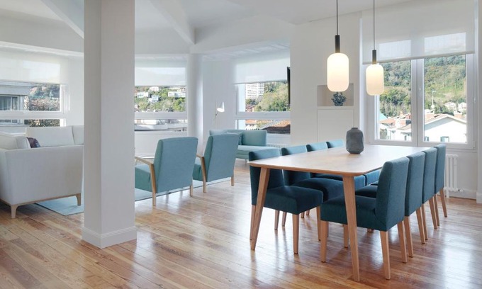 Antiguo Apartment | Mayflower by FeelFree Rentals