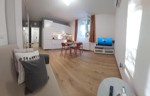 Gyardulo Apartment | MCA - MidCityAir