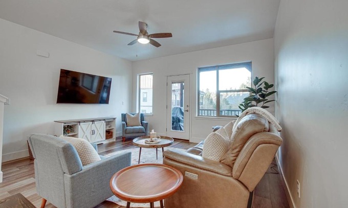 McCall Apartment | McCall Vacation Rental with Private Balcony and Grill!