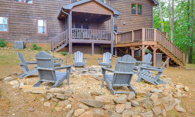 McDonough Cabin | McDonough Escape w/Private Hot Tub & Game Room!