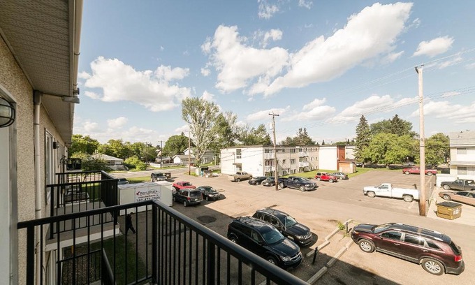 Jasper Place Apartment | McKinnon Pointe #302
