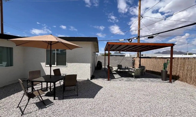 Sunrise Manor House | MDRN 4BEDRM House in Las Vegas, 10mins from airport