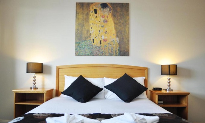 Meadowbrook Hotel | Meadowbrook Hotel Brisbane