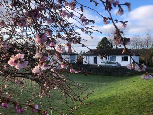 Troutbeck Bridge House | Meadowside, Troutbeck Bridge with offsite health club
