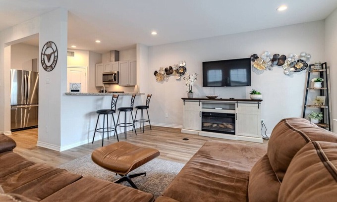 Foster Place House | Med ctr home for large families