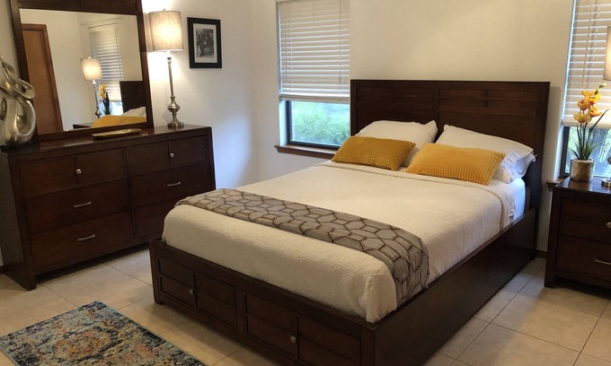 Harlingen House | Med District & Airport, King Bed, large rooms @ 6244