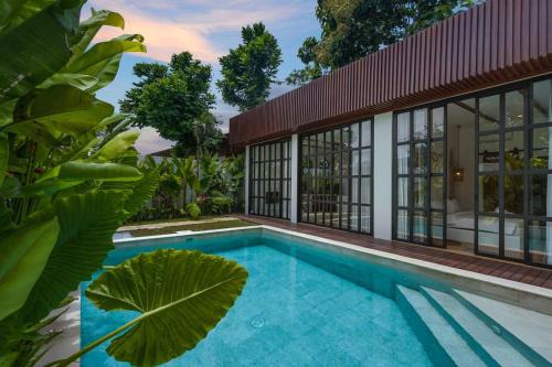 Taman Griya Villa | Mediterranean 2BR Villa Ellure Ember with Pool & Lush Garden