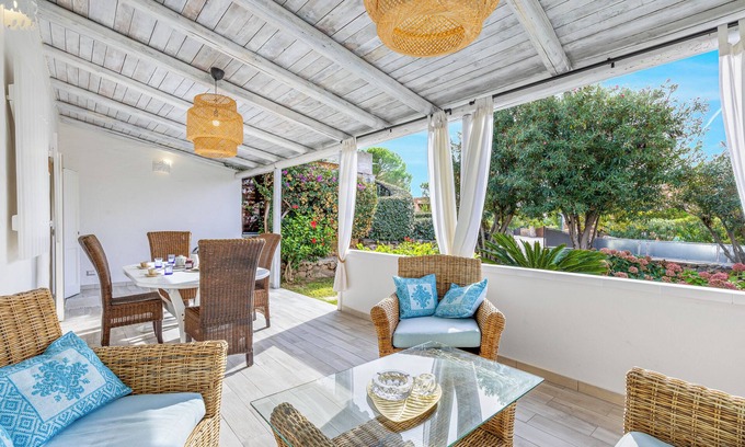 Baia Caddinas House | Mediterranean Holiday Home with Wi-Fi, A/C, Garden & Terrace