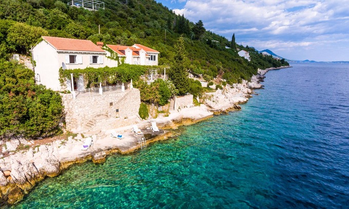 Slano House | Mediterranean Holiday House near Dubrovnik with direct sea access
