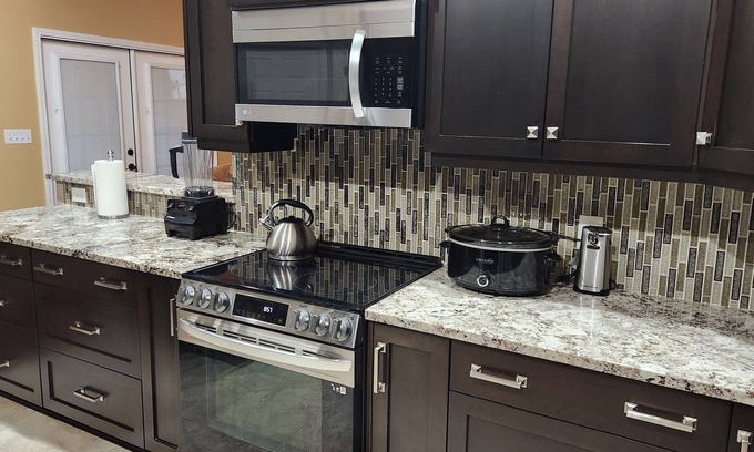North Northwest Pensacola House | Mediterranean style home just minutes from downtown Pensacola