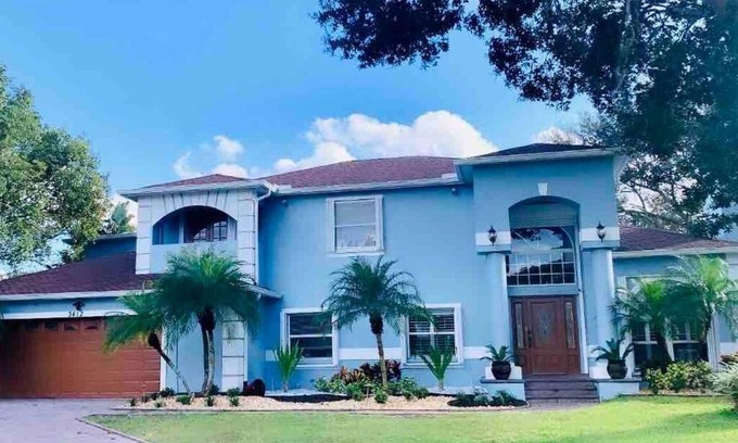 Lake Magdalene House | Mediterranean Villa - Theater - Gym and Heated pool