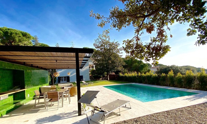 Cabrils House | Mediterranean villa with pool decorated with style