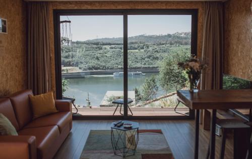 Esposade House | Medronho D'Ouro bungalows