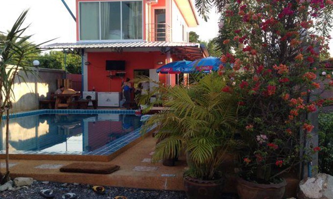 Bang Sare Hotel | Mee Rak Vintage