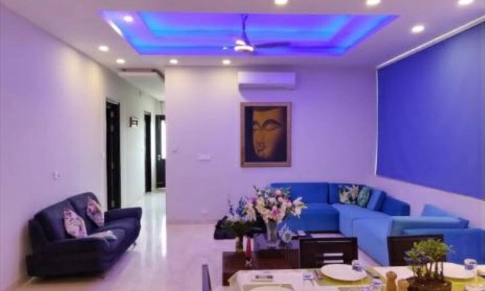DLF City Apartment | Meera Suites @ DLF 2 - Lux Suite 2