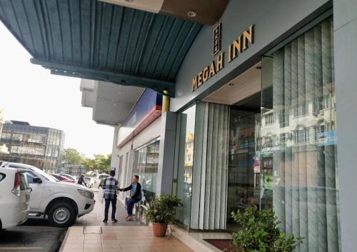 Inanam Hotel | Megah Inn