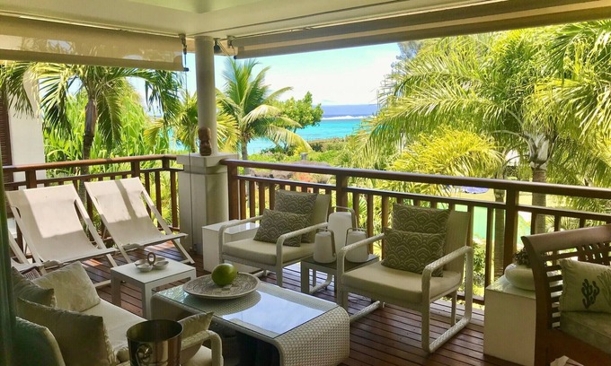 Punaauia Condo | Meherio Beach Carlton- Tahiti - beachfront luxury residence & pool