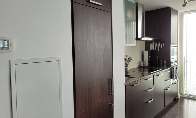 Toronto Entertainment District Apartment | mehri suites