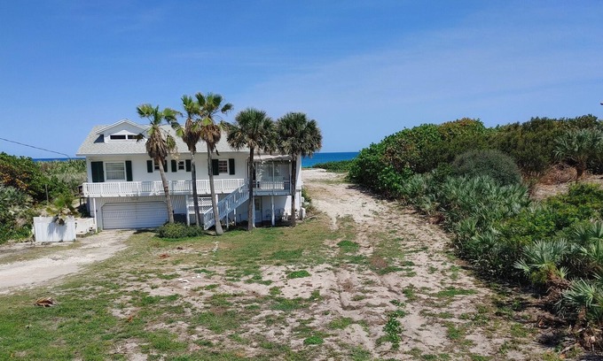 Melbourne Beach House | Melbourne Beach Ocean Front house on 1.2 acres