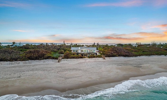 Melbourne Beach Condo | Melbourne Beachfront Oasis - Beach Penthouse