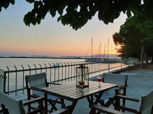 Loutraki Apartment | Melia studio 2 seafront apartment