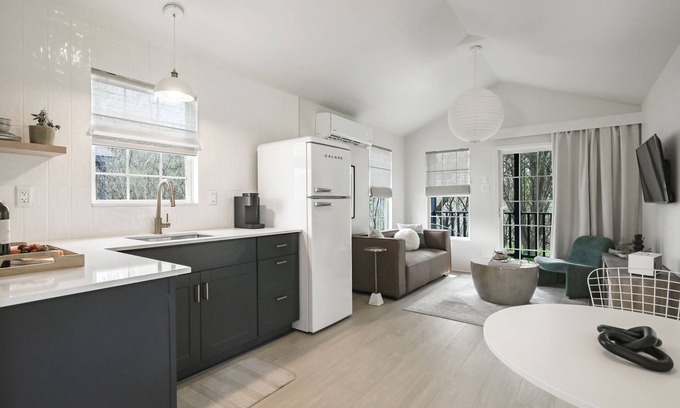 San Marcos Hotel | Melrose River Club
