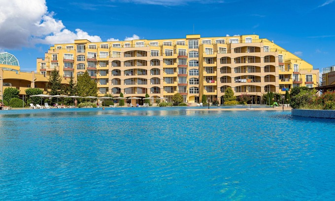 Aheloy Apartment | MENADA *Aheloy Palace * Family studio with sea and pool view
