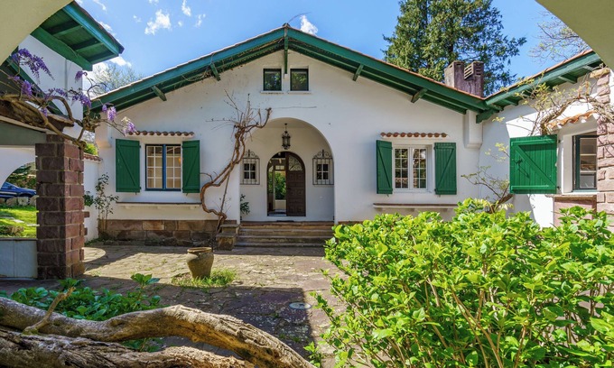 Sare Villa | Mendizola - 5 rooms - Swimming pool - Mountain view