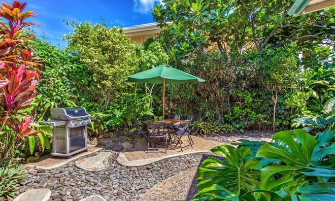 Kuau House | Menehune House, quick walk to tide pool beach