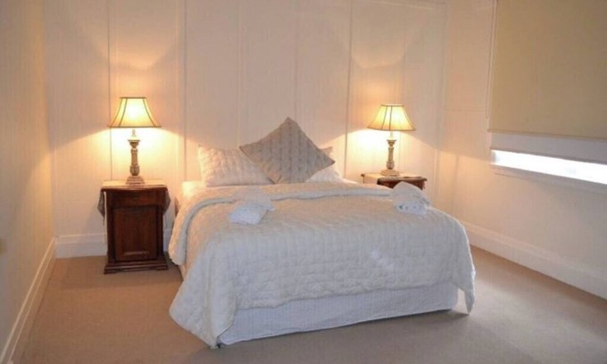 West Wyalong House | Mentor Chambers Serviced Apartment
