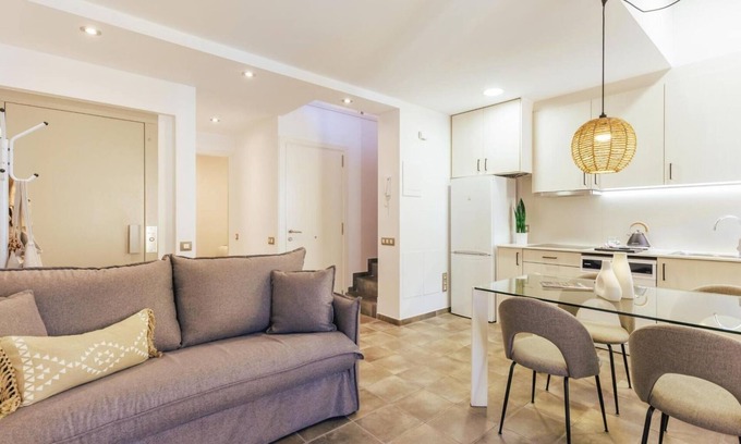 el Mercadal Apartment | Mercadal Duplex - Holiday Apartment Rental in Girona | Bravissimo