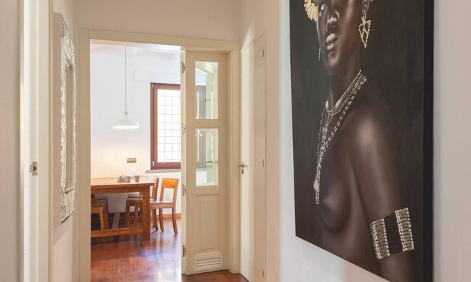 Old Town Apartment | Mercaders 6 - Holiday Apartment Rental in Girona | Bravissimo